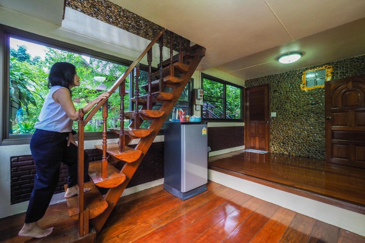 Ratmanee House Hotel Kanchanaburi Bagian luar foto